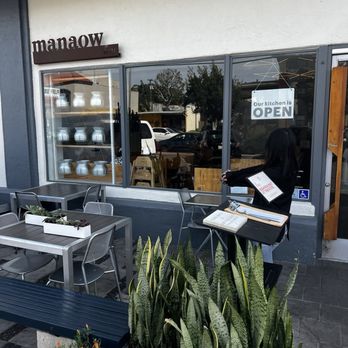 Manaow - Outside - Thai Near Me - Long Beach, California Manaow - Outside - Thai Near Me - Long Beach, California