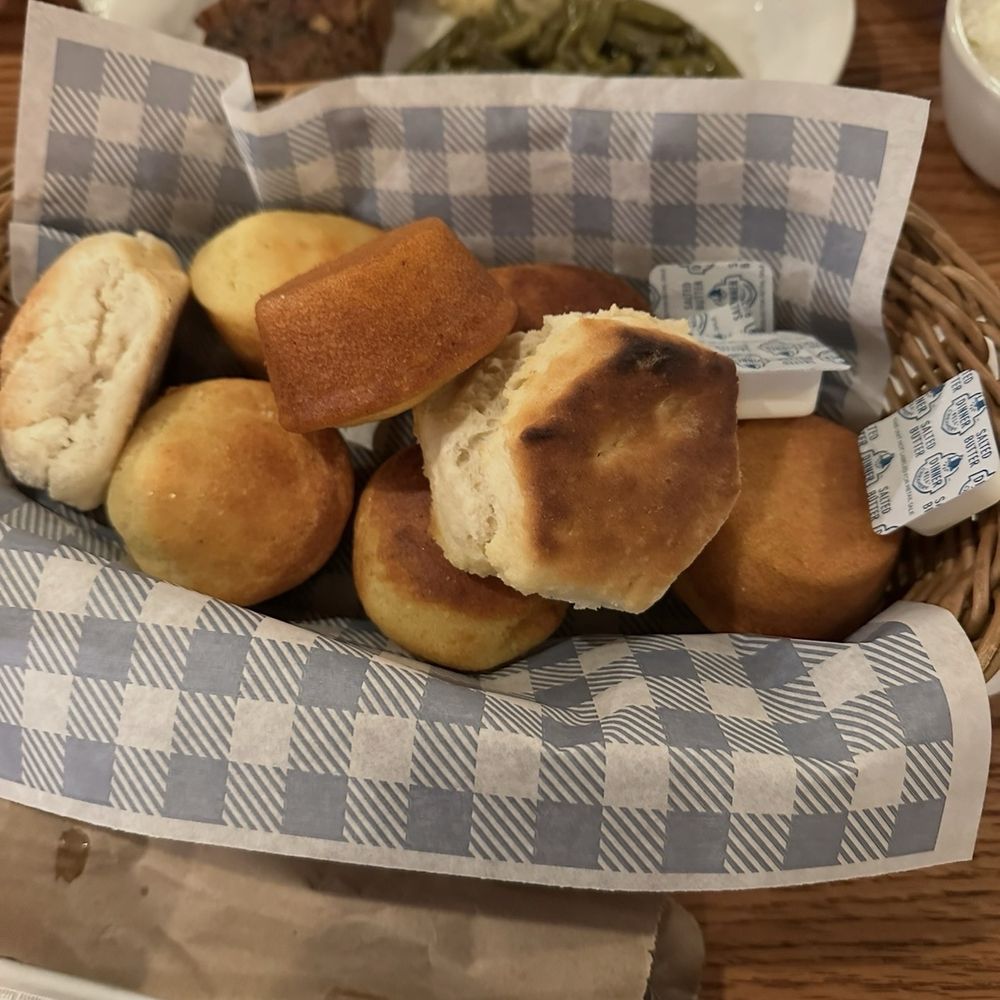 Cracker Barrel Old Country Store - Sweet Yeast Rolls - American Near Me - Rockford, Illinois Cracker Barrel Old Country Store - Sweet Yeast Rolls - American Near Me - Rockford, Illinois