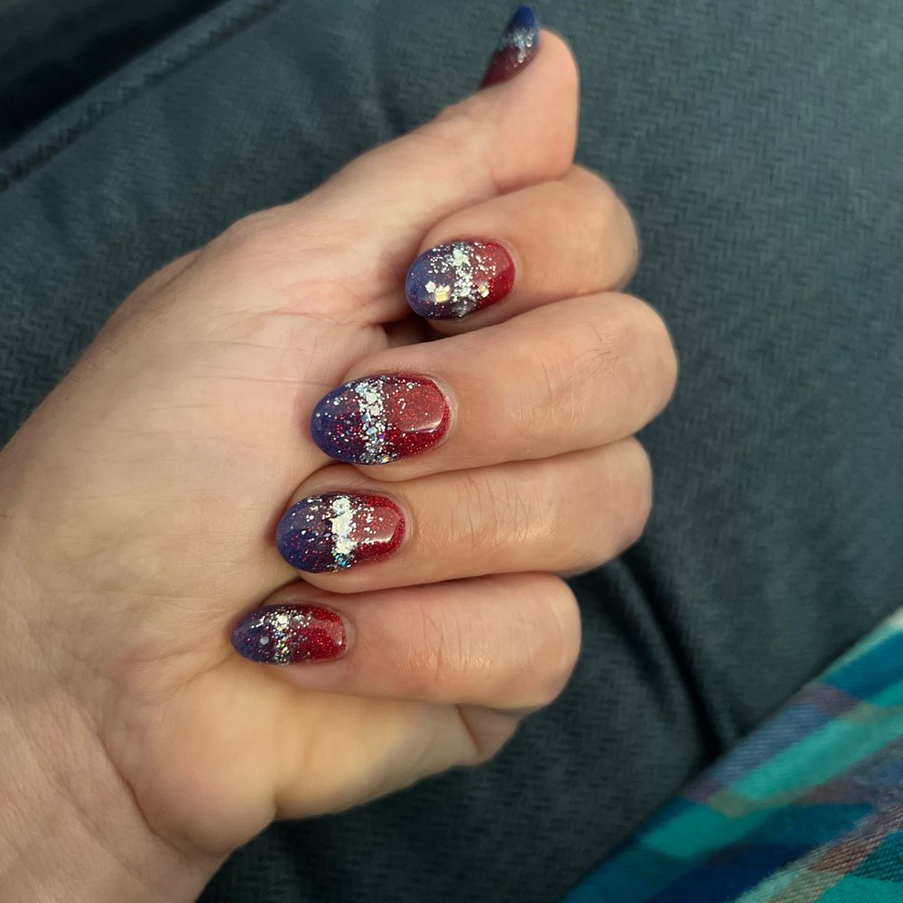 Circée Nail Spa - 4th of July ombré manicure - Nail Salons Near Me - Elgin, South Carolina