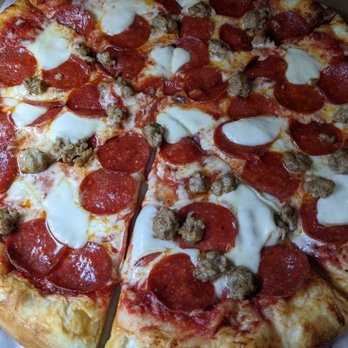 Pasta Party - Pepperoni sausage extra mozz 16" - Pizza Near Me - Orange, California Pasta Party - Pepperoni sausage extra mozz 16" - Pizza Near Me - Orange, California