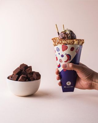 T-Swirl Crepe by null