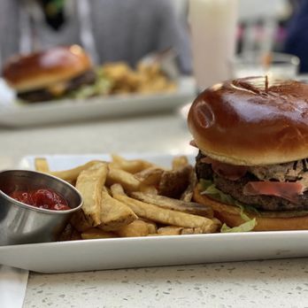 26 Beach Restaurant - New American Near Me - Venice, California