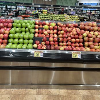 Harris Teeter - Just a sample of the gorgeous produce - Grocery Near Me - Charlotte, North Carolina Harris Teeter - Just a sample of the gorgeous produce - Grocery Near Me - Charlotte, North Carolina