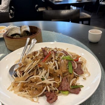 Chef Tony Dim Sum - Beef chow fun with beef - Dim Sum Near Me - Arcadia, California Chef Tony Dim Sum - Beef chow fun with beef - Dim Sum Near Me - Arcadia, California