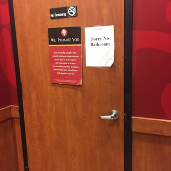 Cold Stone Creamery - Been coming here a year now and this bathroom still doesnt work lol - Ice Cream & Frozen Yogurt Near Me - Howard Beach, New York