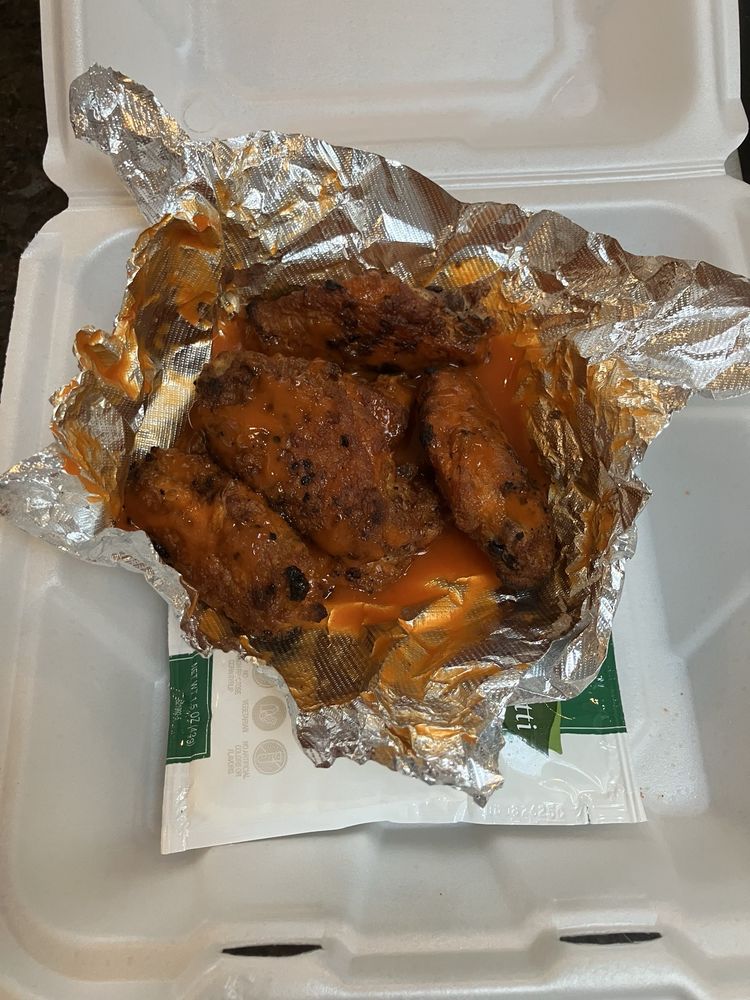 Food from Bavellie's Pizzeria