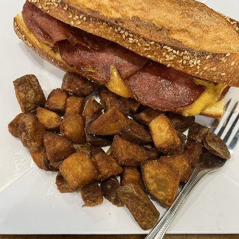 Di Santillo’s - Sandwiches Near Me - Marlboro, New Jersey