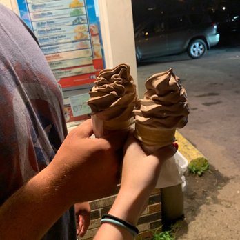 Crafton Ice Cream Delite - Ice Cream & Frozen Yogurt Near Me - Pittsburgh, Pennsylvania