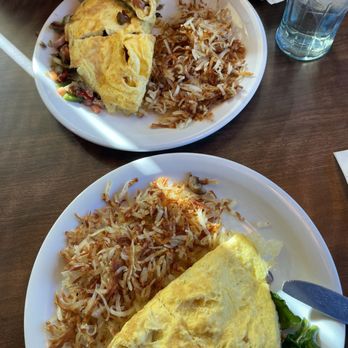 Denny's - American Near Me - Rancho Cucamonga, California
