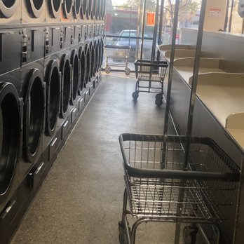 Change Is Good Laundry - Inside pic early Sunday am - Laundromat Near Me - Escondido, California