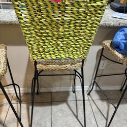Bungee cord barstool that smelled like BO