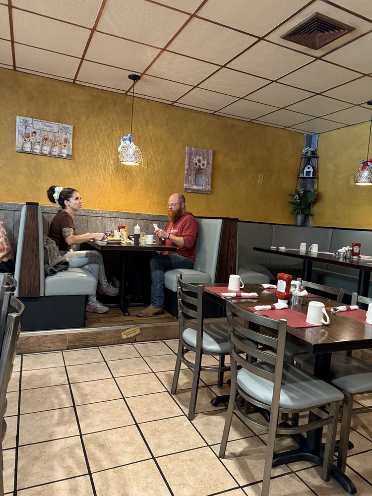 Blueberry Hilltop Cafe