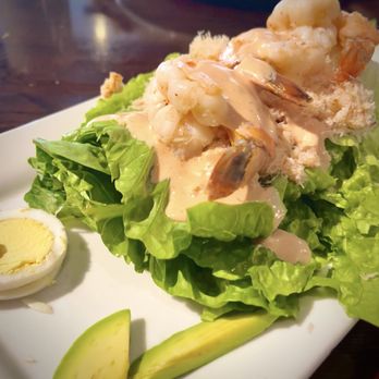 Sidetrack Bar + Grill - Jumbo Shrimp and Crab Louie Salad - American Near Me - Pleasanton, California