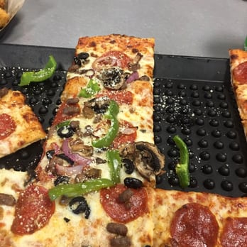 Chuck E. Cheese - Pizza looked a lot better then it tasted lol - Pizza Near Me - Miamisburg, Ohio