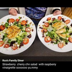 Rox’s Family Diner - Strawberry chicken salad