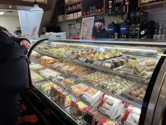 Carlo's Bakery by null