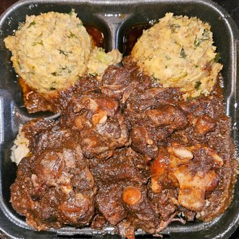 Chicken’s Kitchen - Oxtails with rice and double turkey dressing - Soul Food Near Me - Harvey, Louisiana