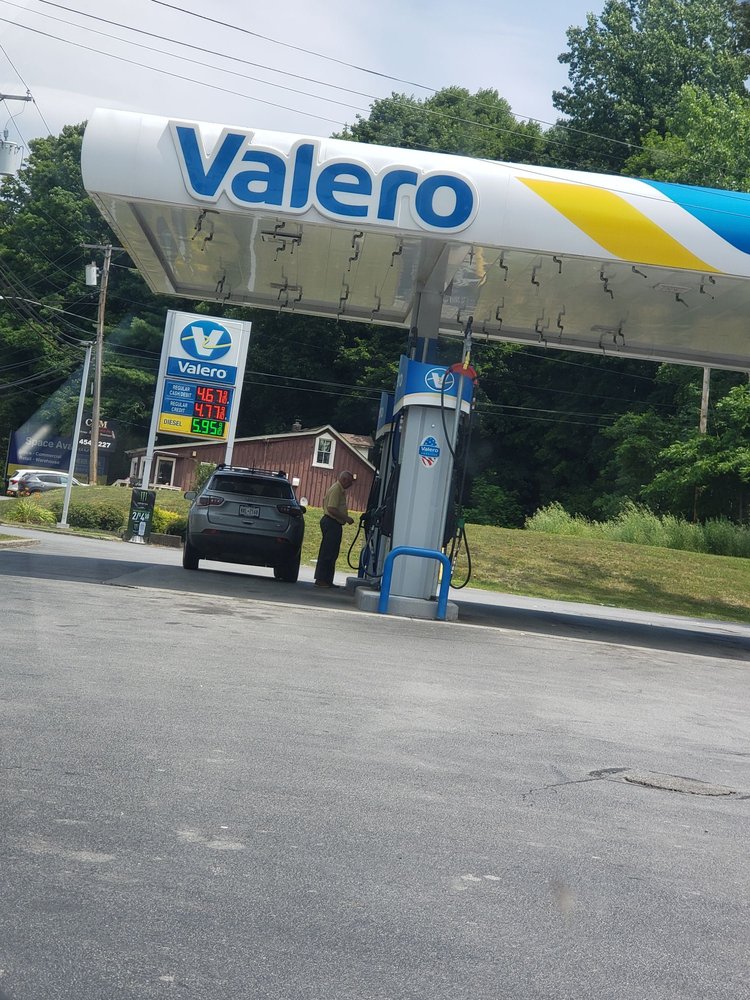 VALERO 1118 Dutchess Turnpike Route 44, Poughkeepsie, New York Gas