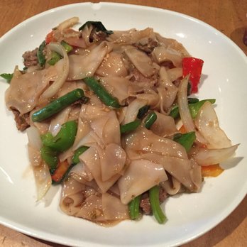 Thai Canteen - Pad kee mao - Thai Near Me - Davis, California