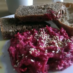 PrzyStawki - Pasta z buraka, cieciorki i baklazana