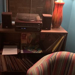 Bar Bene - They have a record player!