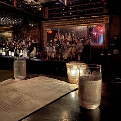 Planters Tavern - Bar area
