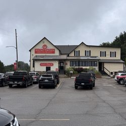Wilno Tavern - Outside parking view
