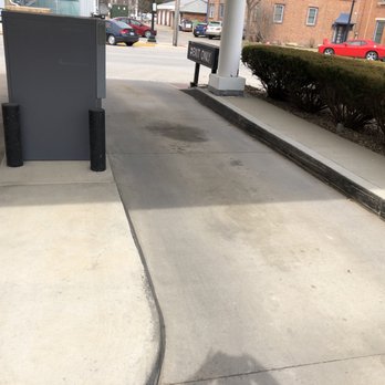 C&D Cleaning - Bank before - Pressure Washers Near Me - Mount Pleasant, Iowa