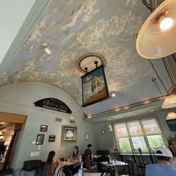 Middlebury Bagel & Deli - Dining area
