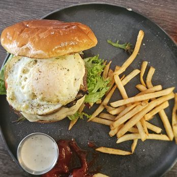 The Brunch House - This is the House Burger.  If go for this Burger,  bring your appetite. It will not disappoint. - Breakfast & Brunch Near Me - Temecula, California
