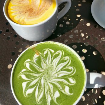 Urth Caffe - Coffee & Tea Near Me - Laguna Beach, California
