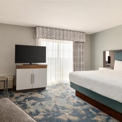 Hampton Inn & Suites Chincoteague-Waterfront - Guest room