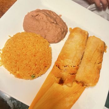 El Tapatio Mexican Restaurant - Dinner Pork or Chicken Tamales - Mexican Near Me - Kissimmee, Florida