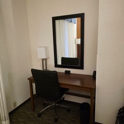 Drury Inn & Suites Iowa City Coralville - Office space