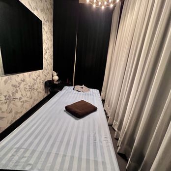 Luxe Luminary Spa - Day Spas Near Me - Los Angeles, California Luxe Luminary Spa - Day Spas Near Me - Los Angeles, California