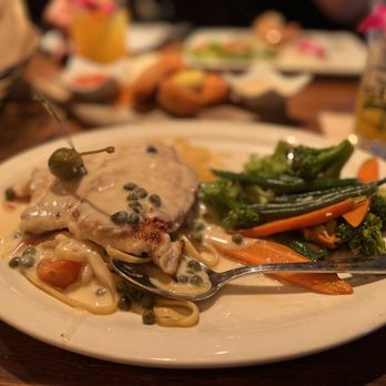 Sur at The Barnyard - Lemon Herb Chicken Piccata - New American Near Me - Carmel, California Sur at The Barnyard - Lemon Herb Chicken Piccata - New American Near Me - Carmel, California