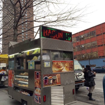 Omar's - Looking South 3rd Ave - Food Trucks Near Me - New York, New York