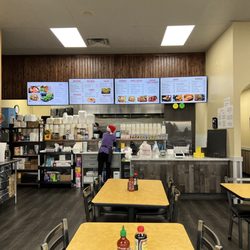 Kings Bento - Casual, clean, and friendly.