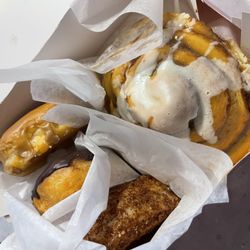 Timberline Deli - Delicious donuts and cinnamon roll.