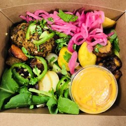 Big Carrot Salad Bowl to go