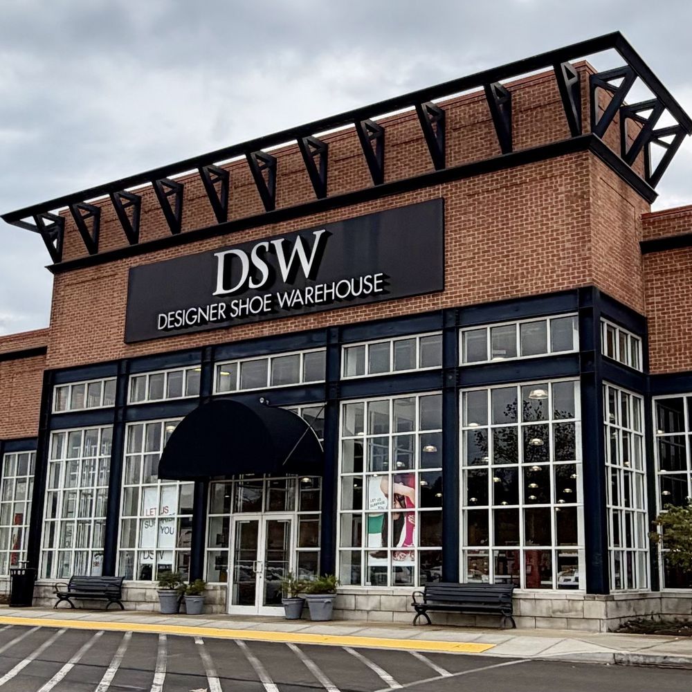 DSW Designer Shoe Warehouse - Exterior of store - Shoe Stores Near Me - Homestead, Pennsylvania DSW Designer Shoe Warehouse - Exterior of store - Shoe Stores Near Me - Homestead, Pennsylvania
