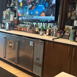 Solstice Bar & Grille - Inside bar was beautiful