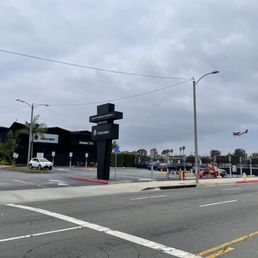 View of restaurant, from Crenshaw Blvd., at Hawthorne Airport.
