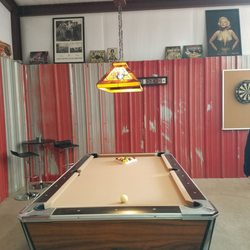 The Plains Brew - Cute pool table