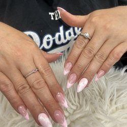 Acryliq Nails