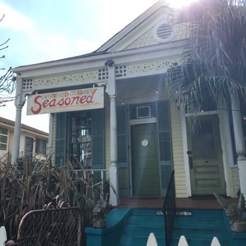 Seasoned Experienced Cookware - Kitchen & Bath Near Me - New Orleans, Louisiana