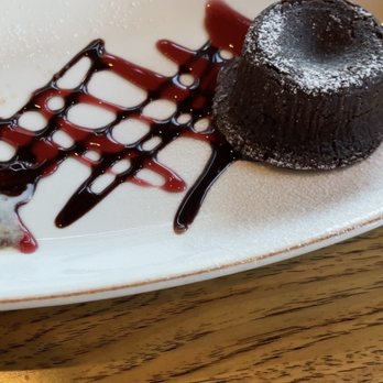 Wind & Waves Grill - Flourless chocolate cake with raspberry and chocolate sauce - Cocktail Bars Near Me - Vero Beach, Florida