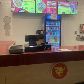 Pizza Twist - Pizza Near Me - Irving, Texas