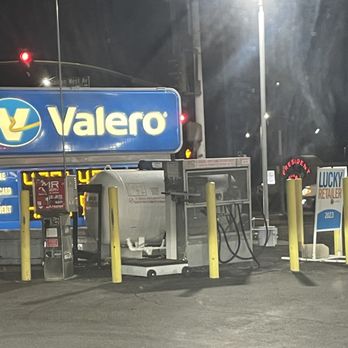 Valero - Gas Stations Near Me - Arcadia, California