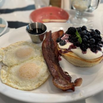 Bistro Café - Breakfast & Brunch Near Me - Coral Gables, Florida Bistro Café - Breakfast & Brunch Near Me - Coral Gables, Florida